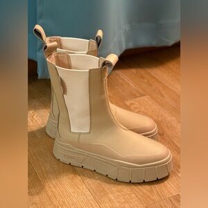 Puma Mayze Stack Chelsea Boot Light Sand Womens
